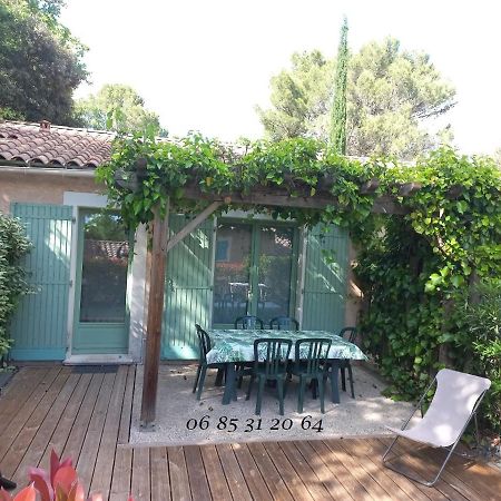 39 - Mazet Provencal Dans Village Vacances Gaujac  Экстерьер фото